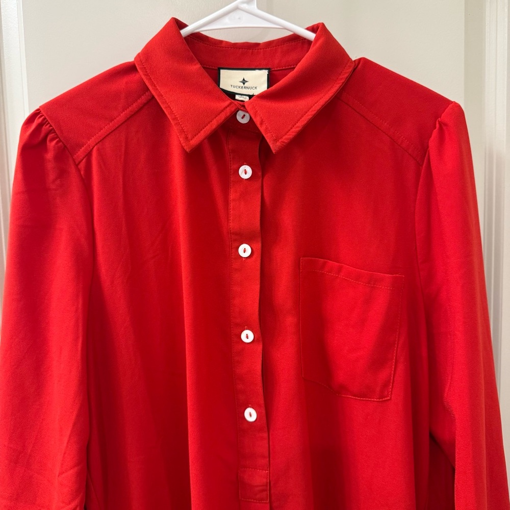 Tuckernuck Callahan Shirt Dress Red Crepe Swing Ruffle Hem Pockets Size Large - Picture 7 of 8